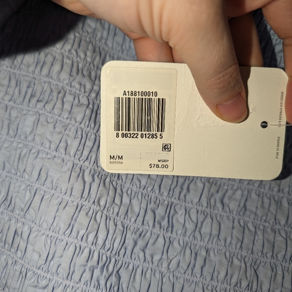 LEVI'S - NWT Rey Smocked Short Sleeve Blouse - Picture 10 of 10